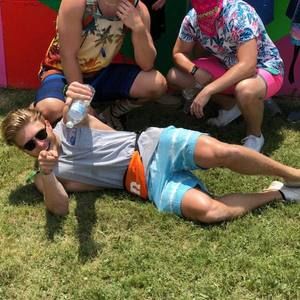 Meet your Posher, Lane